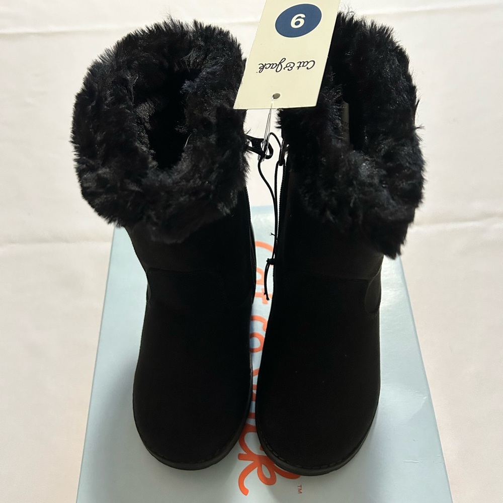 NWT Cat & Jack Fur Lined Boots